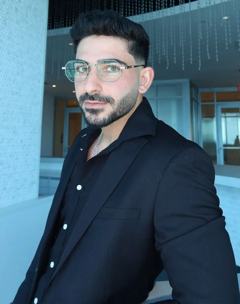 Silver Frame: 4-in-1 Magnetic Blue Light Glasses
